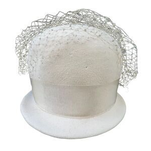 Vintage Gene Doris Cream Felt Hat with Netting and Bow 1940's Costume Prop